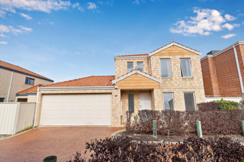 Popular Suburb Gem – Prime Location