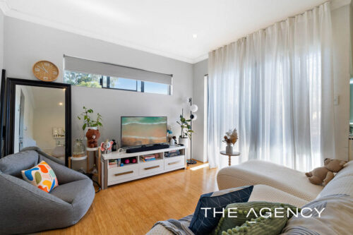 Ultimate Parkside Living I Low-Maintenance, Lock & Leave Awaits